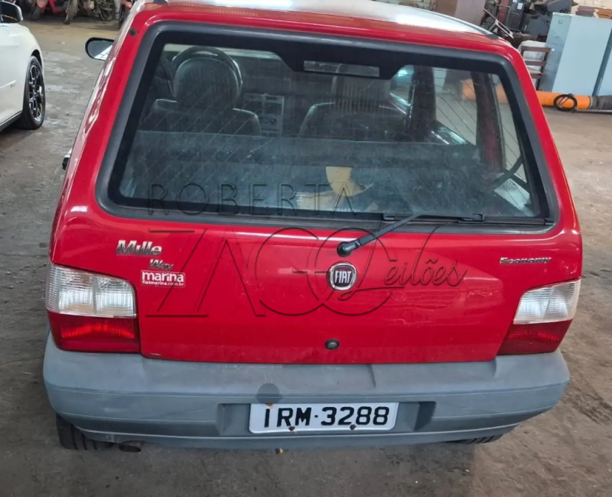LOTE 005 - Veículo Fiat/Uno Mille Way Econ, placas IRM3288, vermelho, 2010/2011, 4 portas.