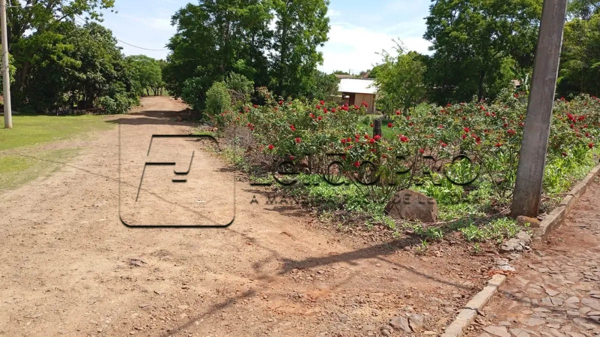 LOTE 011 - Terreno urbano, lote n° 04, quadra n° 15, com área de 546,14m², matrícula 2.300 na Esquina formada pela Rua São Lourenço e Rua Bento Gonçalves, Centro de São Paulo das Missões.