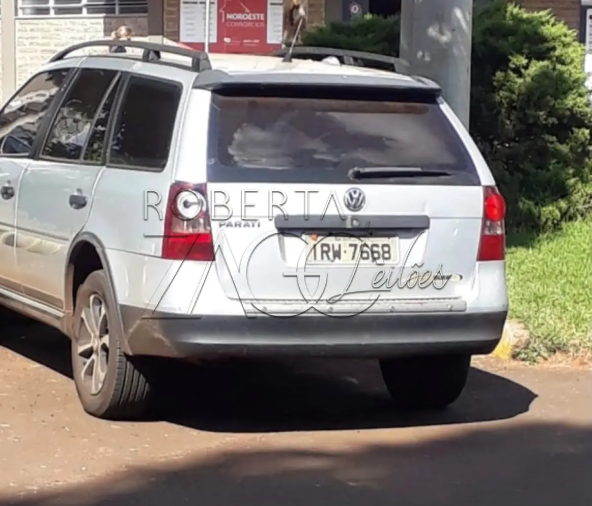 LOTE 006 - Veículo VW Parati 1,56 Surf, Placa IRW 7668, cor prata, 2011/2012