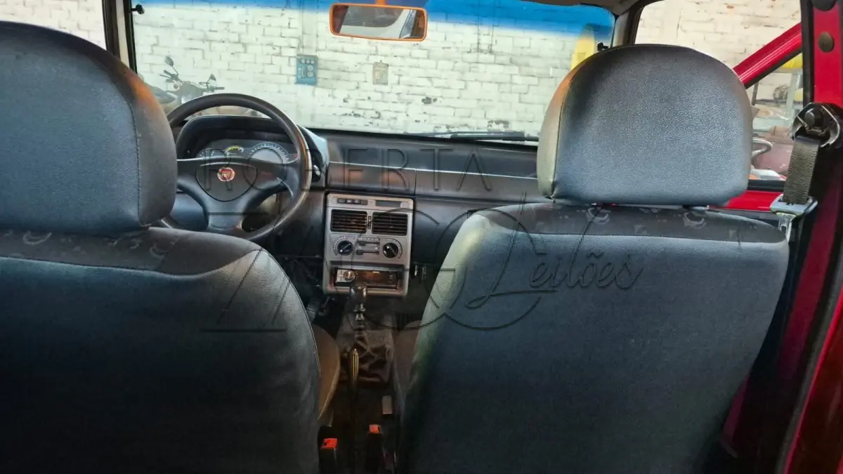 LOTE 005 - Veículo Fiat/Uno Mille Way Econ, placas IRM3288, vermelho, 2010/2011, 4 portas.