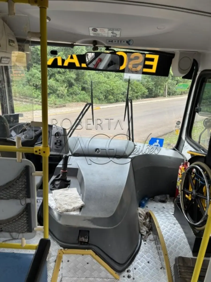 LOTE 013 - ÔNIBUS ESCOLAR VW 15.190 –  Ano/Fab: 2012/2013