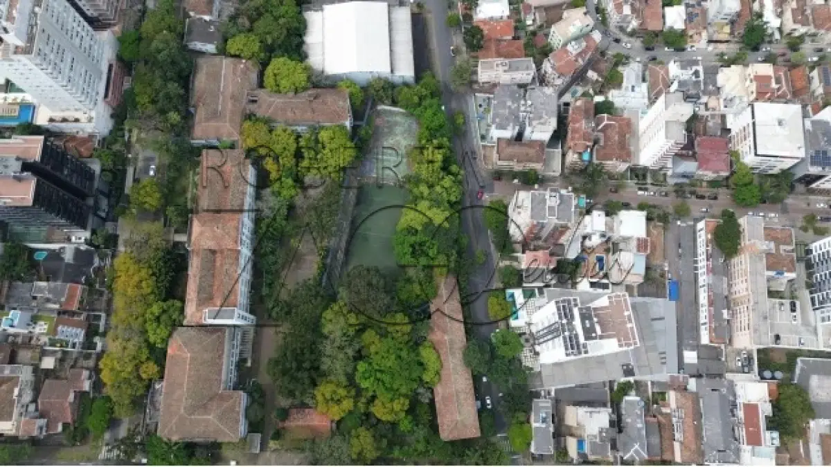 LOTE 001 - IMÓVEL COM 21.404 M2 EM REGIÃO NOBRE DE PORTO ALEGRE.