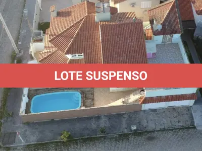 LOTE 001 - Excelente Imóvel: Casa com 04 dormitórios e piscina, Rua Três de Outubro nº 540 no Bairro Olaria em Camaquã/RS