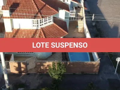LOTE 001 - Excelente Imóvel: Casa com 04 dormitórios e piscina, Rua Três de Outubro nº 540 no Bairro Olaria em Camaquã/RS