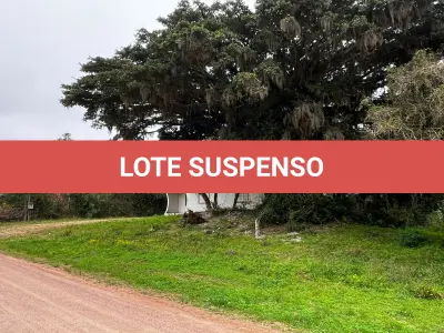 LOTE 001 - Imóvel na Av. Quinze de Novembro no Bairro Pinvest com 675,00 m2 em Tapes/RS