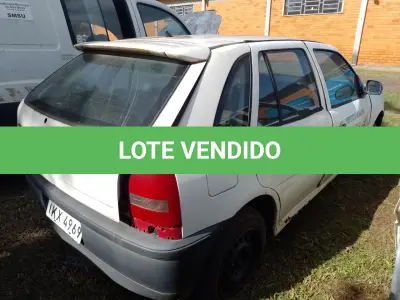LOTE 022 - Veículo hatch, marca Volkswagen, modelo Gol Trend, ano/modelo 2002/03,