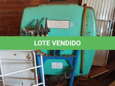 LOTE 014 - Pulverizador - Marca: Montana - Modelo: AF-427 CAFE –Capacidade: 400 Litros - Série: 13H2407881 - Cor: Verde - Ano de Fabricação: 2013