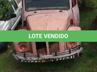 LOTE 016 - Veículo tipo cavalo mecânico, marca Scania, modelo L 111 S
