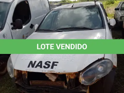 LOTE 027 - Veículo hatch, marca Fiat, modelo Palio Weekend Treking 1.6, ano 2104