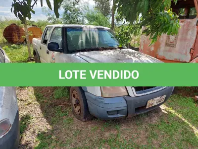 LOTE 015 - Veículo camionete, marca GM, modelo S-10 Advanced D-carroceria aberta/cabine dupla, ano 2010,