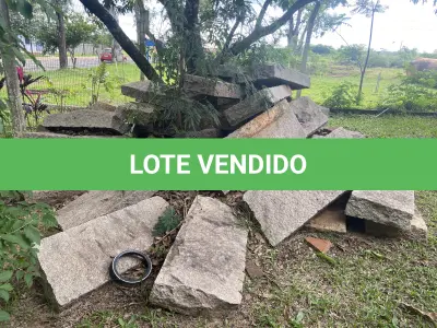LOTE 038 - Pedras em granito para ornamento de obras