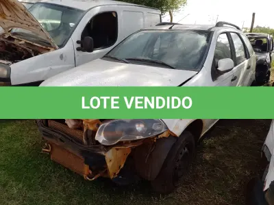 LOTE 027 - Veículo hatch, marca Fiat, modelo Palio Weekend Treking 1.6, ano 2104