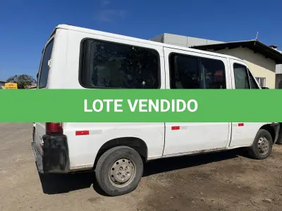 LOTE 009 - Microônibus PEUGEOT Boxer