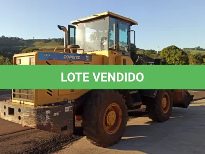 LOTE 009 - Pá Carregadeira Powerzz - Modelo 935A - Ano/Modelo: 2017/2017 - Combustível: Diesel