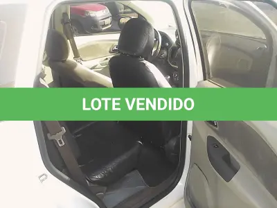 LOTE 3 - GM - Chevrolet  Spin 1.8 MT LTZ 2015