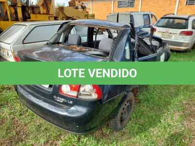 LOTE 025 - Veículo Sedan, marca GM, modelo Classic LS, ano/modelo 2016, placas IXK 2061