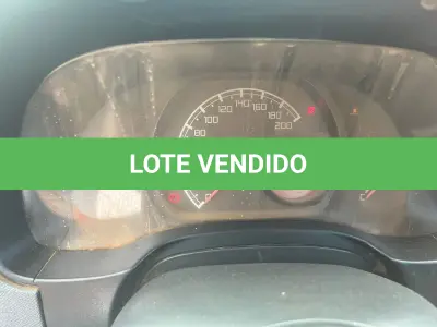 LOTE 001 - Camionete FIAT STRADA WORKING 2013/2014, vermelha