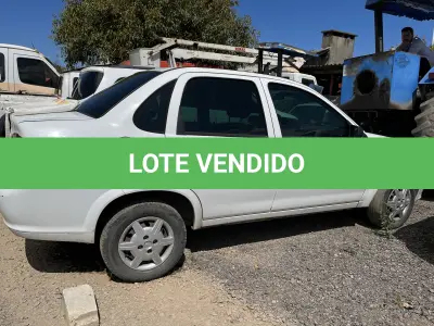 LOTE 020 - CHEVROLET Classic LS