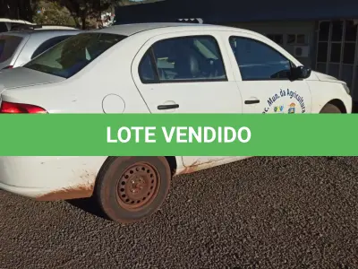 LOTE 002 - Automóvel Marca: Volkswagen - Modelo: Voyage 1.6 - Ano/Modelo:  2011/2012 - 04 portas - 05 Passageiros - 104 CV - Cor: Branca