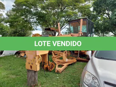 LOTE 031 - Motoniveladora, marca Case, modelo 845 B, ano 2007