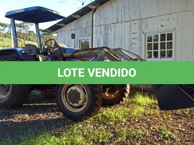 LOTE 007 - Trator Agrícola New Holland - Modelo TL 75E - 4X4 - Ano/Modelo:  2009/2009 - Cor: Azul - Combustível: Diesel -
