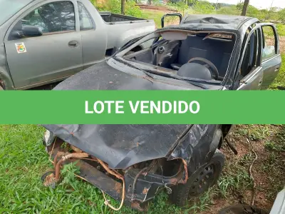 LOTE 025 - Veículo Sedan, marca GM, modelo Classic LS, ano/modelo 2016, placas IXK 2061