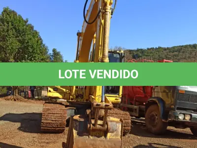 LOTE 010 - Escavadeira Hidráulica Komatsu - Modelo PC130-8 - Ano/Modelo:  2013/2013 - Combustível: Diesel