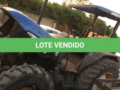 LOTE 028 - Trator New Holand