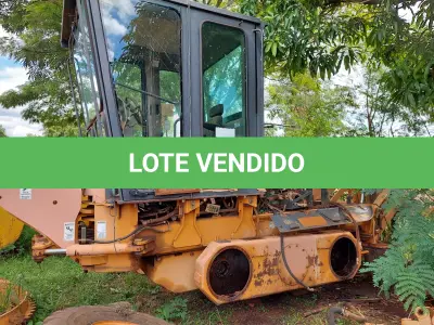 LOTE 031 - Motoniveladora, marca Case, modelo 845 B, ano 2007