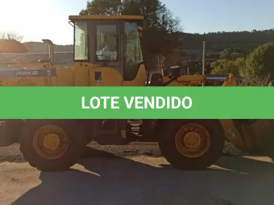 LOTE 009 - Pá Carregadeira Powerzz - Modelo 935A - Ano/Modelo: 2017/2017 - Combustível: Diesel
