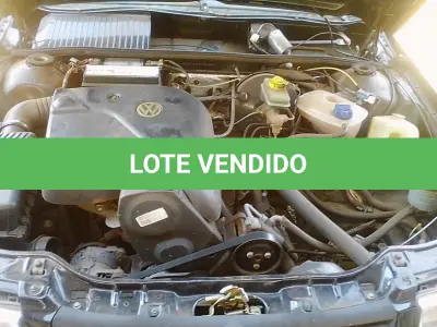 LOTE 1 - VW Santana modelo 2002