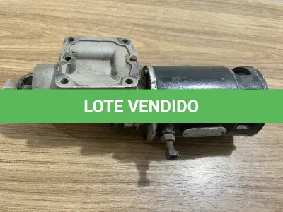 LOTE 001 - 1Tanque de Gasolina de 15 mil litros, 1 Motor de Partida Aeronáutico de 12 volts e 1 Governador de Hélice