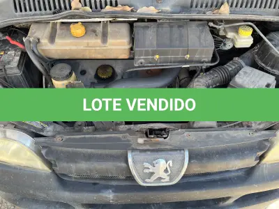 LOTE 009 - Microônibus PEUGEOT Boxer