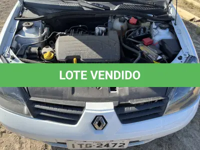 LOTE 023 - RENAULT  Clio