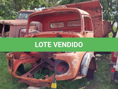 LOTE 017 - Veículo tipo caminhão caçamba basculante, marca Mercedes Benz, modelo LS 1113-Truck