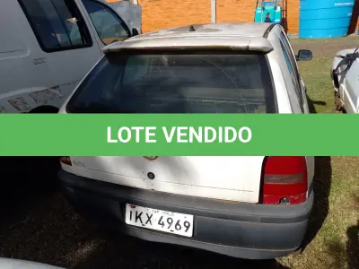 LOTE 022 - Veículo hatch, marca Volkswagen, modelo Gol Trend, ano/modelo 2002/03,