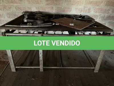 LOTE 037 - Sucata de Freezers e Fogões Industriais