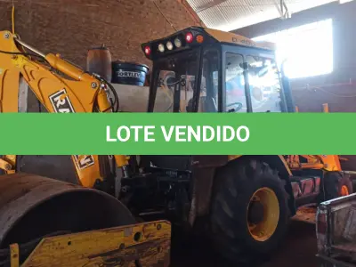 LOTE 008 - Retroescavadeira Randon - Modelo RD 406 Advanced - 4X4 - Ano/Modelo: 2016/2016 - Combustível: Diesel
