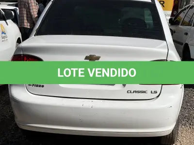 LOTE 020 - CHEVROLET Classic LS