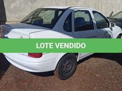 LOTE 001 - Automóvel Marca: GM / Chevrolet - Modelo: Corsa Classic - Ano/Modelo: 2002/2003 - 04 portas - 05 Passageiros - 60 CV - Cor:  Branca