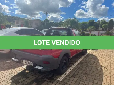 LOTE 001 - Camionete FIAT STRADA WORKING 2013/2014, vermelha