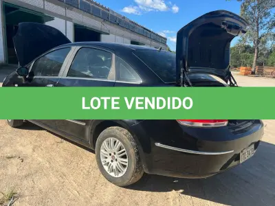 LOTE 001 - Veículo Fiat/Linea Essence 1.8 2012