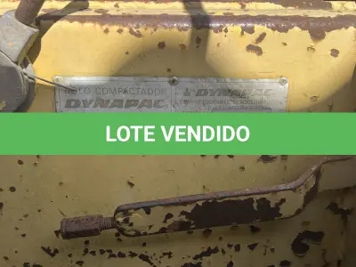 LOTE 010 - Rolo compactador Dynapac CG 11 Ano 1981