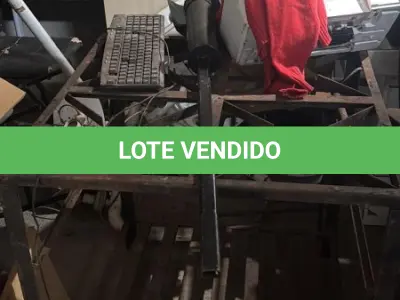 LOTE 014 - Lote de inservíveis: de informática/escritório/saúde/escola, moveis e utensílios em geral.