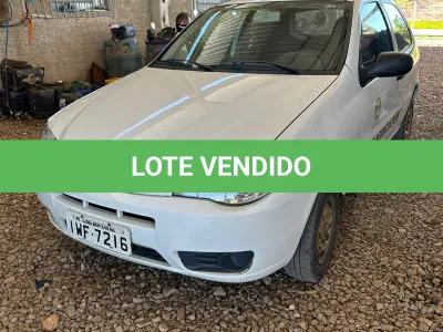 LOTE 001 - Automóvel Fiat  Palio Fire - 2014/2015