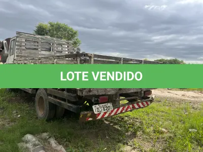 LOTE 001 - Caminhão Mercedes Benz 608D, Carroceria aberta, Ano/Modelo 1982