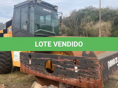 LOTE 007 - Rolo Compactador Powerzz - Modelo 818A - Ano: 03/2017 - Combustível: Diesel