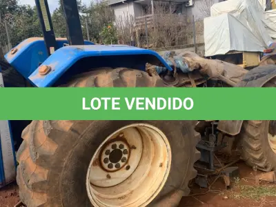 LOTE 009 - Trator Agrícola New Holland - Modelo 7630 - 4X4 - Ano/Modelo: 2009/2010 - Cor: Azul - Combustível: Diesel