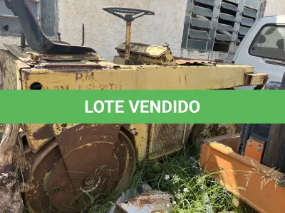 LOTE 010 - Rolo compactador Dynapac CG 11 Ano 1981
