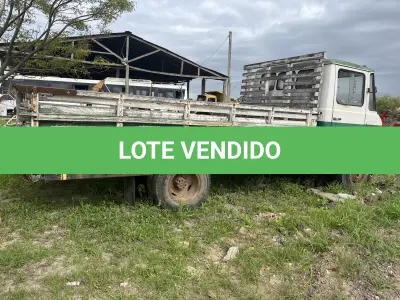 LOTE 001 - Caminhão Mercedes Benz 608D, Carroceria aberta, Ano/Modelo 1982